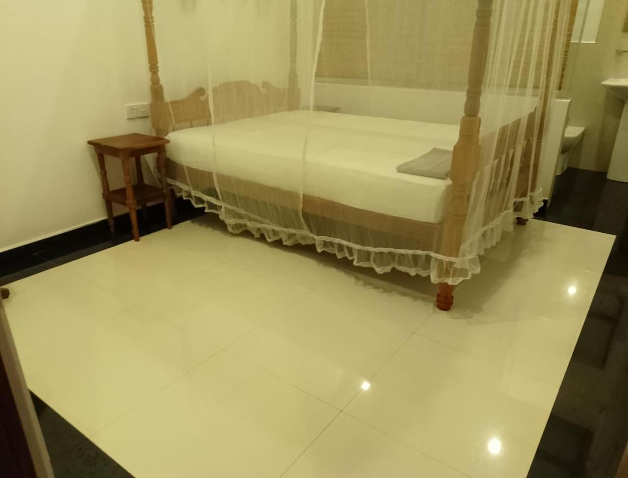 Skywalker Guest House Weligama Esterno foto
