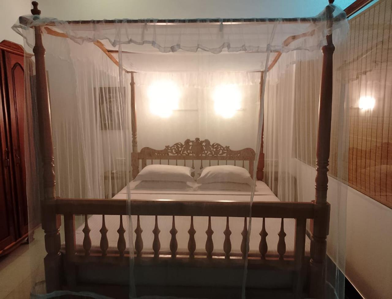 Skywalker Guest House Weligama Esterno foto