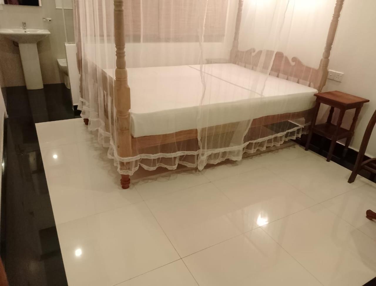 Skywalker Guest House Weligama Esterno foto