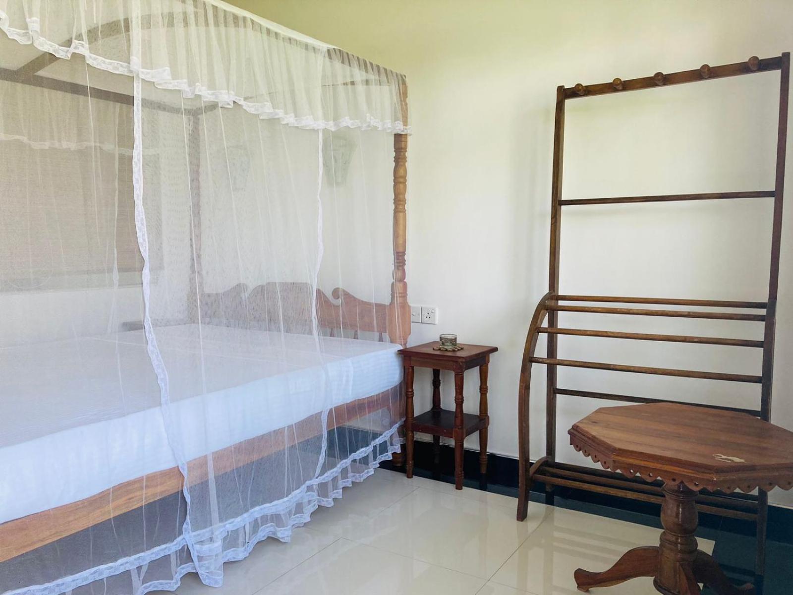 Skywalker Guest House Weligama Esterno foto