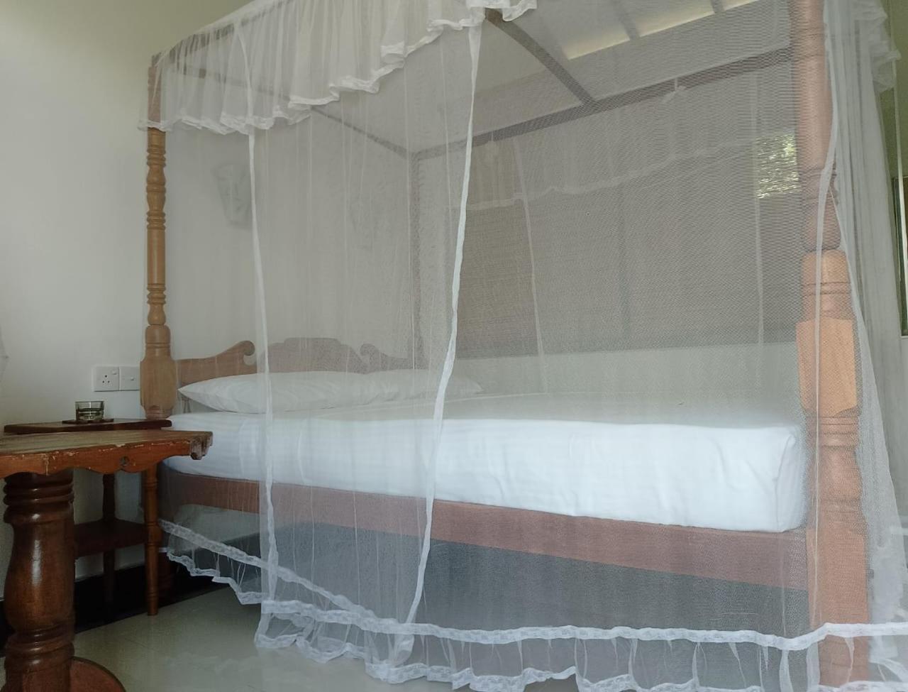 Skywalker Guest House Weligama Esterno foto