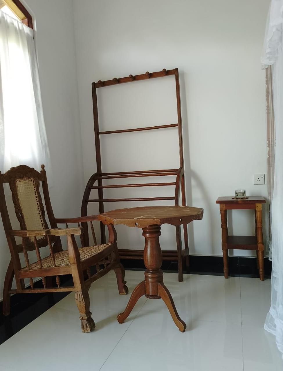 Skywalker Guest House Weligama Esterno foto