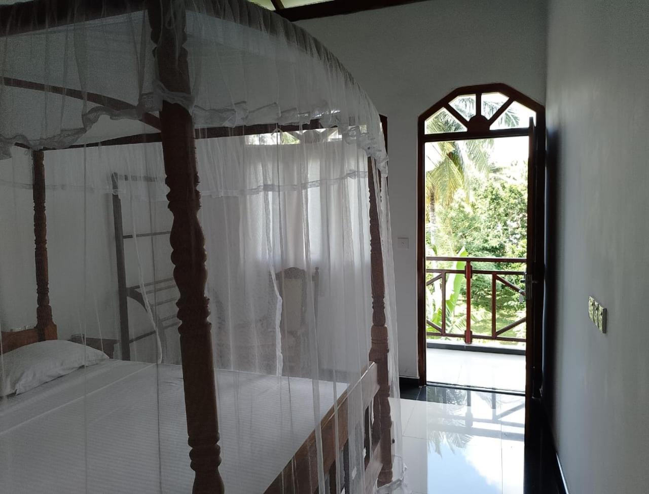 Skywalker Guest House Weligama Esterno foto