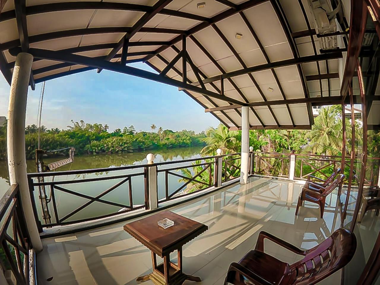 Skywalker Guest House Weligama Esterno foto