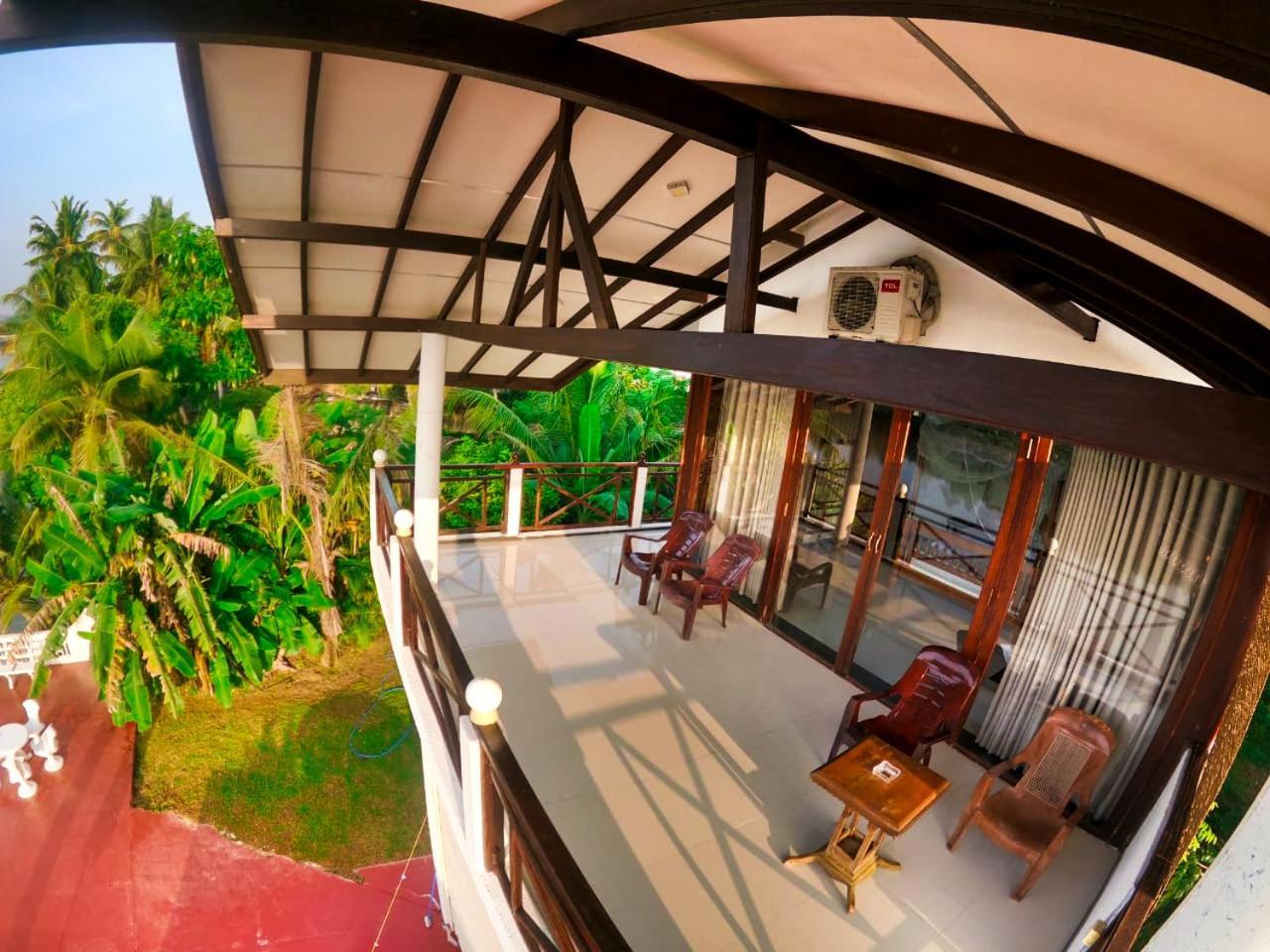 Skywalker Guest House Weligama Esterno foto